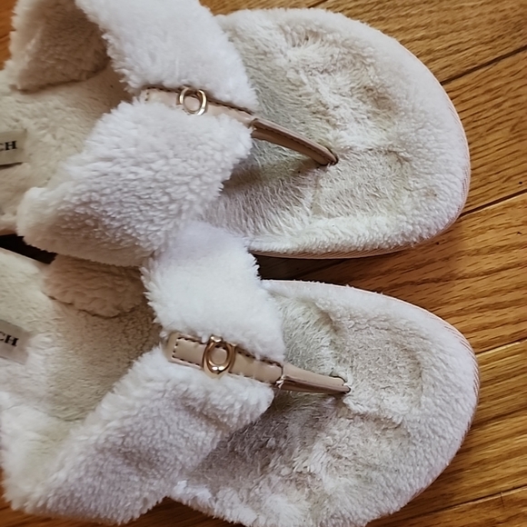 COACH HAMILTON FAUX FUR THONG SANDALS - Picture 6 of 8